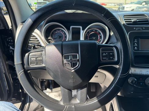 Used 2017 Dodge Journey SXT w/ Blacktop Package image 18