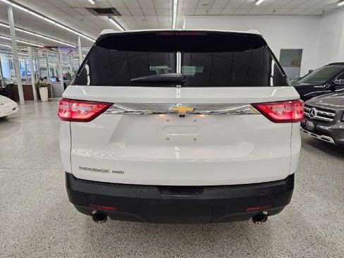Used 2021 Chevrolet Traverse LS AWD/4WD image 5