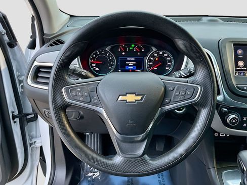 Used 2022 Chevrolet Equinox LS w/ LS Convenience Package image 10