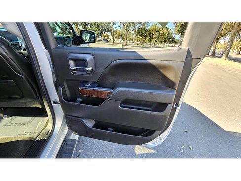 Used 2015 GMC Sierra 1500 SLT w/ SLT Crew Cab Value Package image 31