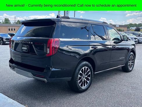 Used 2025 Ford Expedition Platinum AWD/4WD image 26