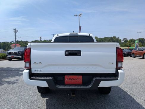 Used 2023 Toyota Tacoma SR AWD/4WD image 7