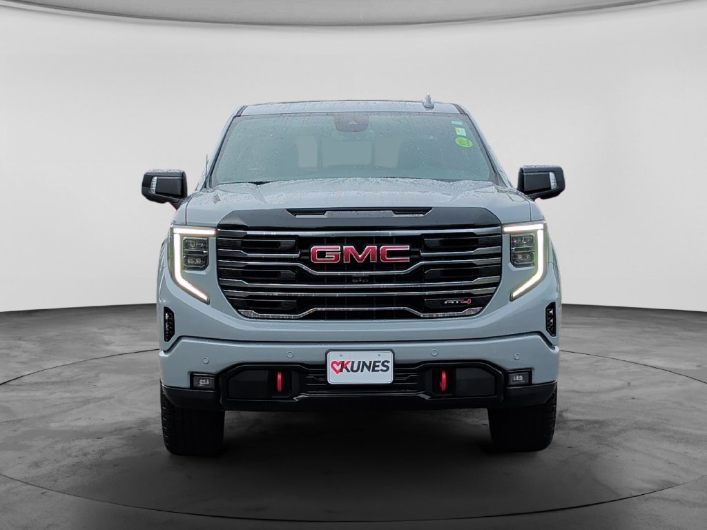 Used 2025 GMC Sierra 1500 AT4 w/ AT4 Preferred Package AWD/4WD image 2