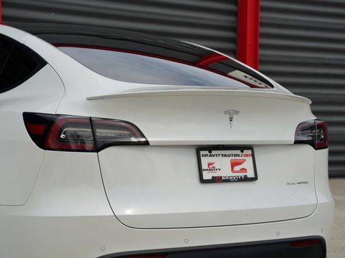 Used 2020 Tesla Model Y Long Range AWD/4WD image 13