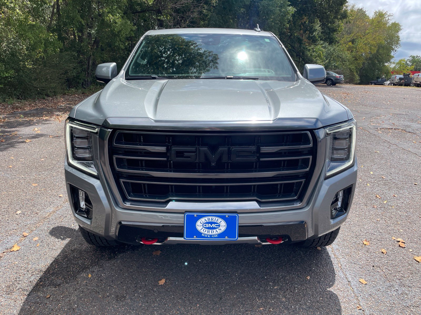Used 2024 GMC Yukon AT4 w/ Technology Package AWD/4WD image 10