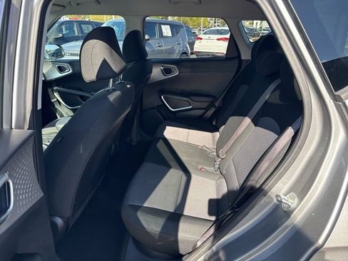 Used 2023 Kia Soul LX w/ LX Technology Package image 36