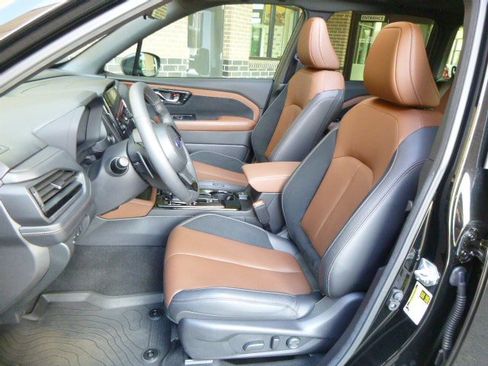 Certified 2026 Subaru Forester Touring w/ Touring Package AWD/4WD image 6