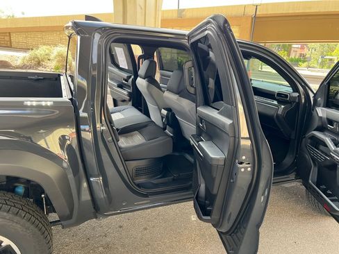 Used 2026 Toyota Tacoma TRD Off-Road AWD/4WD image 10