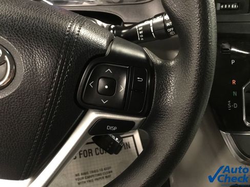 Used 2017 Toyota Sienna LE image 45