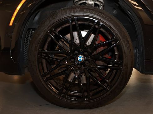 Used 2025 BMW X6 M Competition w/ Executive Package image 23