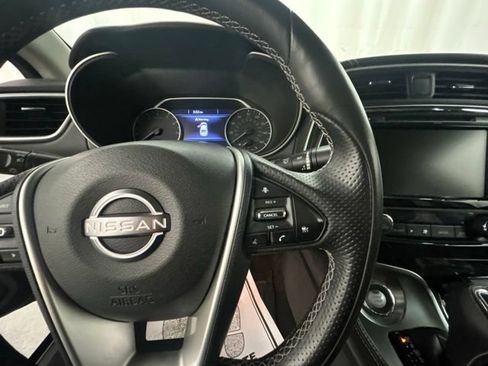 Used 2023 Nissan Maxima SL FWD image 13