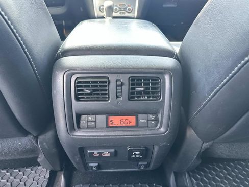 Used 2019 Nissan Pathfinder SL FWD image 15