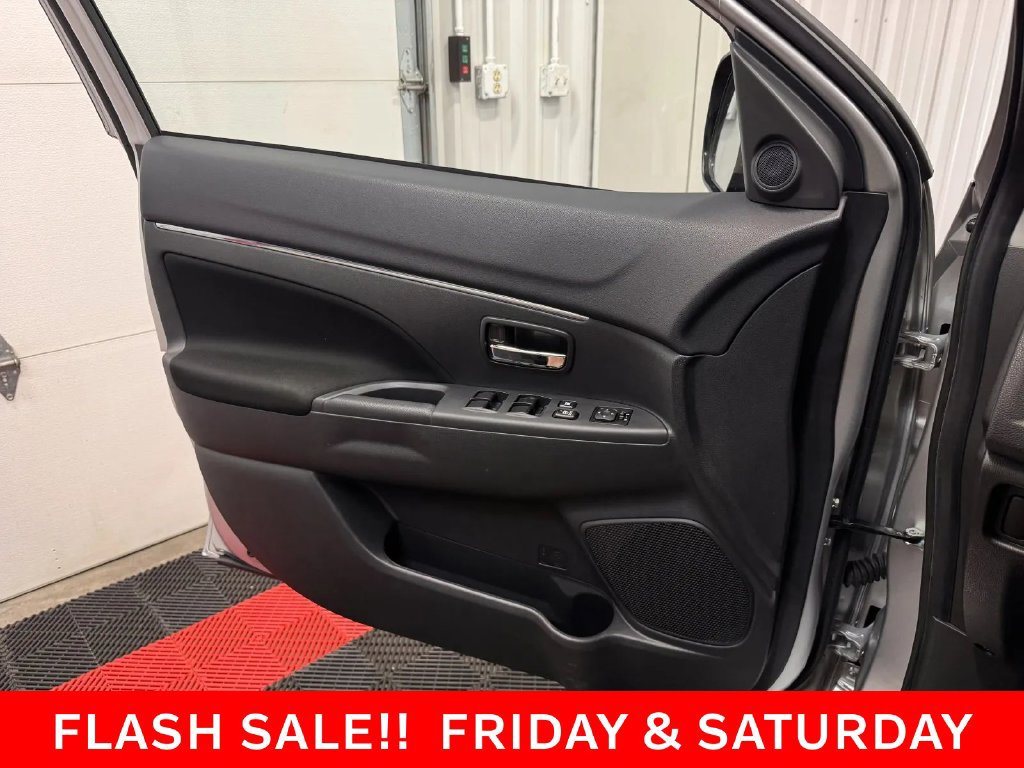 Used 2024 Mitsubishi Outlander Sport ES AWD/4WD image 25