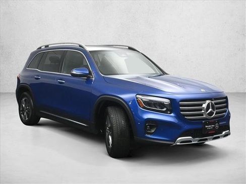 Certified 2026 Mercedes-Benz GLB 250 4MATIC image 4