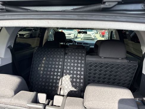 Used 2018 Volkswagen Tiguan S image 13