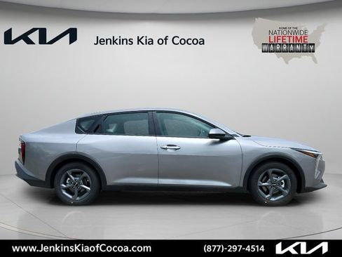 New 2026 Kia K4 FWD image 3