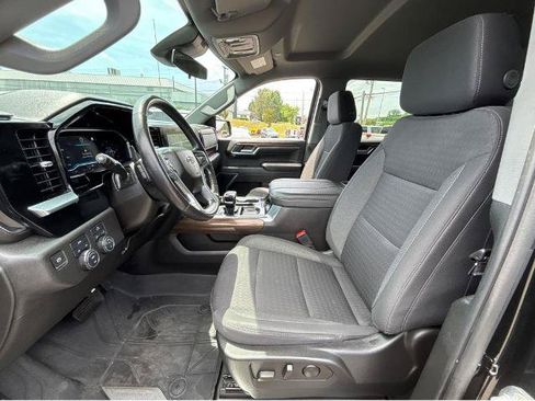 Used 2023 Chevrolet Silverado 1500 RST w/ Protection Package AWD/4WD image 17
