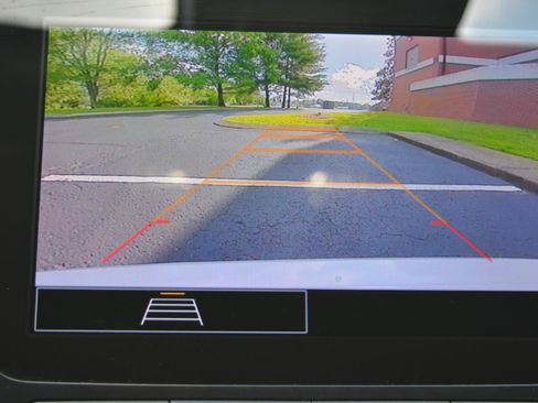 Used 2023 Chevrolet Malibu LS FWD image 21