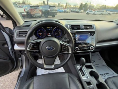 Used 2018 Subaru Outback 2.5i Limited image 9