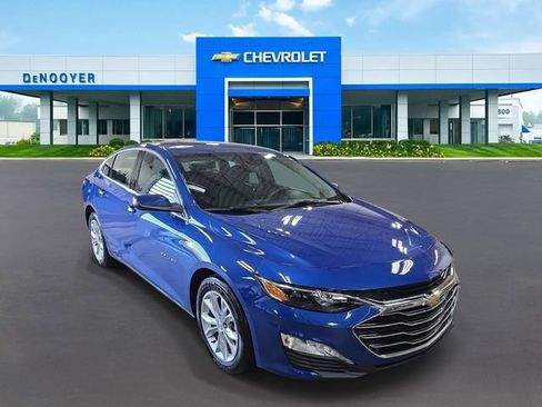 Used 2023 Chevrolet Malibu LT image 3