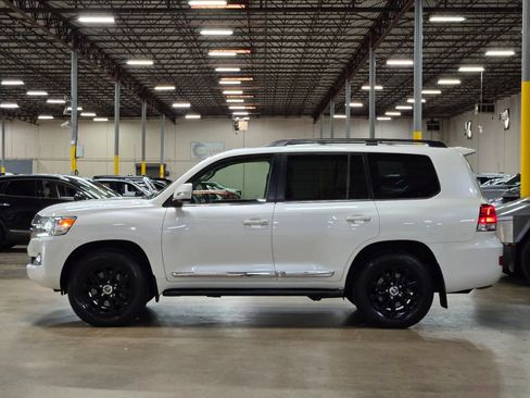 Used 2019 Toyota Land Cruiser AWD/4WD image 5