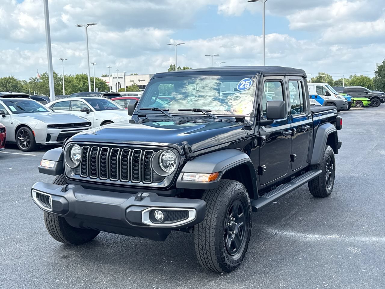 Certified 2025 Jeep Gladiator Sport AWD/4WD image 7