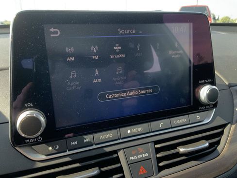 Used 2025 Nissan Altima 2.5 SV FWD image 28