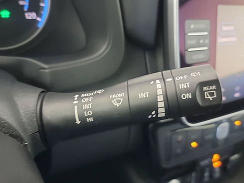 Used 2022 Nissan Leaf SV FWD image 25