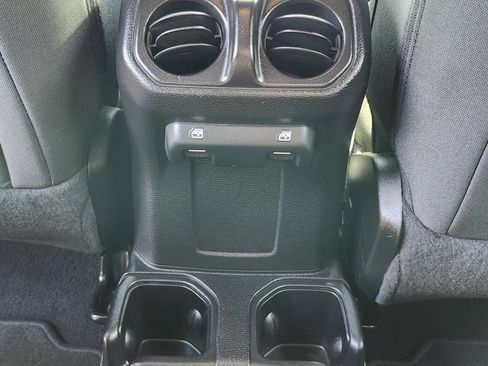 Used 2020 Jeep Gladiator Sport w/ Quick Order Package 24S AWD/4WD image 20