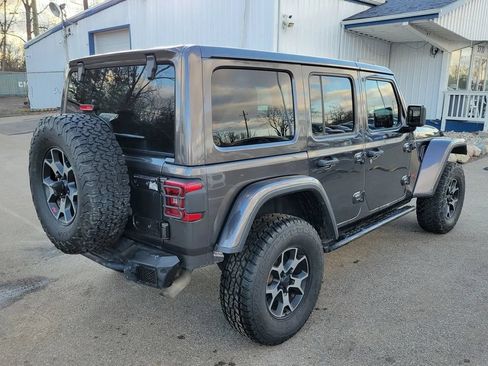 Used 2018 Jeep Wrangler Unlimited Rubicon w/ Dual Top Group AWD/4WD image 8