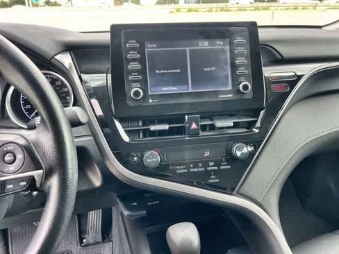 Used 2022 Toyota Camry LE w/ Carpet Mat Package (TMS) FWD image 18