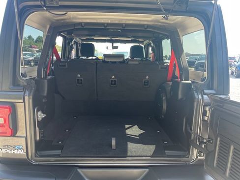 Used 2023 Jeep Wrangler Unlimited Rubicon 4xe AWD/4WD image 13