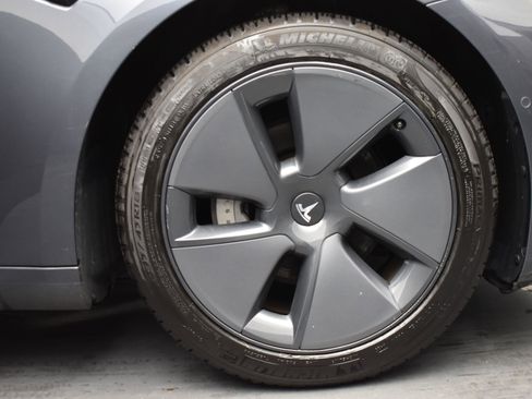 Used 2021 Tesla Model 3 Long Range image 5