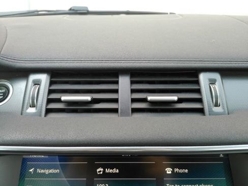 Used 2018 Land Rover Range Rover Evoque SE Dynamic image 43