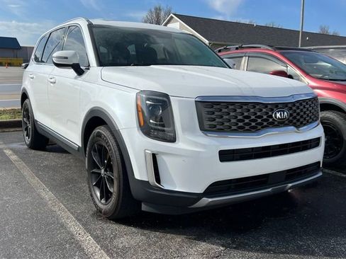 Used 2020 Kia Telluride EX image 3
