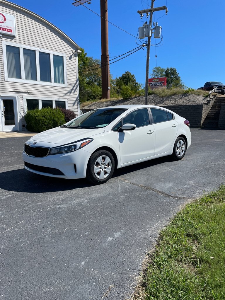 Used 2018 Kia Forte LX FWD image 1