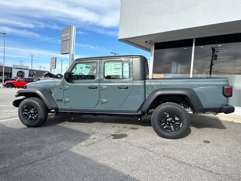 New 2026 Jeep Gladiator Sport image 3