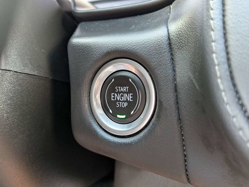 Used 2023 Chevrolet Tahoe Z71 w/ Luxury Package AWD/4WD image 32