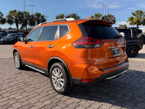 Used 2019 Nissan Rogue SV AWD/4WD image 10