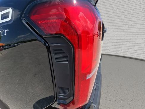 Used 2025 Toyota Tacoma TRD Sport w/ TRD Sport Upgrade Package AWD/4WD image 35