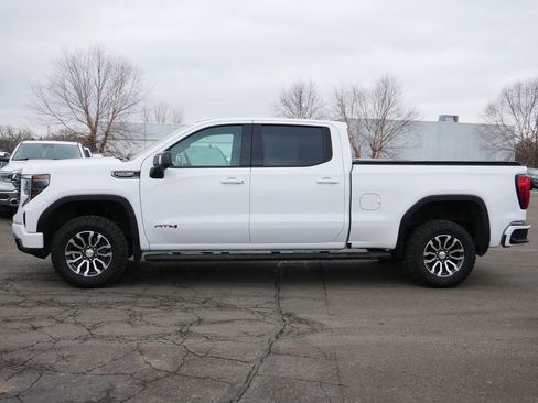 Used 2022 GMC Sierra 1500 AT4 image 4