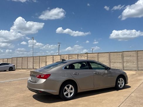 Used 2025 Chevrolet Malibu LS FWD image 24