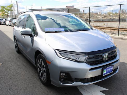 New 2026 Honda Odyssey EX-L image 4