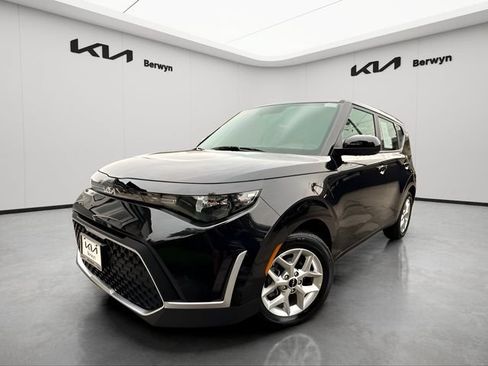 Certified 2025 Kia Soul LX w/ LX Technology Package FWD image 1