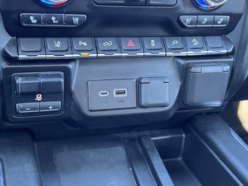 Used 2023 GMC Sierra 2500 AT4 w/ AT4 Premium Plus Package AWD/4WD image 26