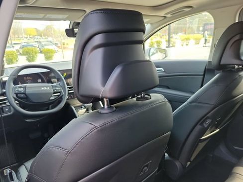 New 2026 Kia Sportage EX image 13