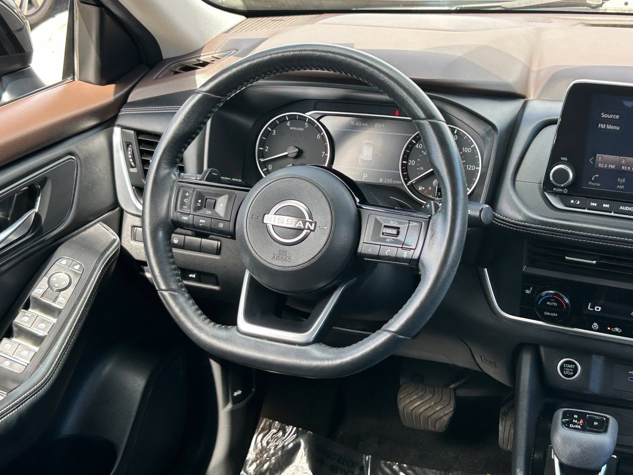 Certified 2023 Nissan Rogue SV w/ SV Premium B Package FWD image 17