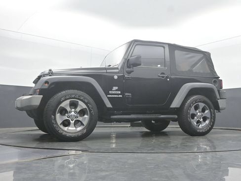 Used 2013 Jeep Wrangler Sport AWD/4WD image 40