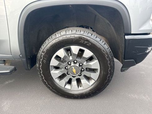 Certified 2025 Chevrolet Silverado 2500 Custom w/ Custom Convenience Package image 10