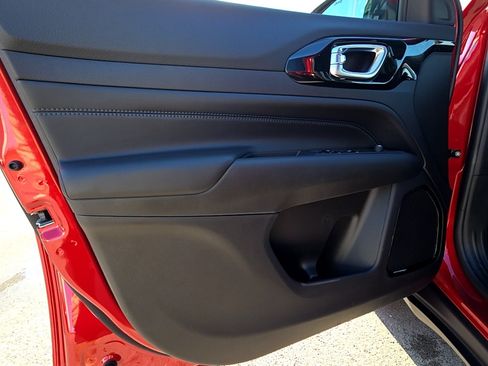 New 2026 Jeep Compass Latitude image 16